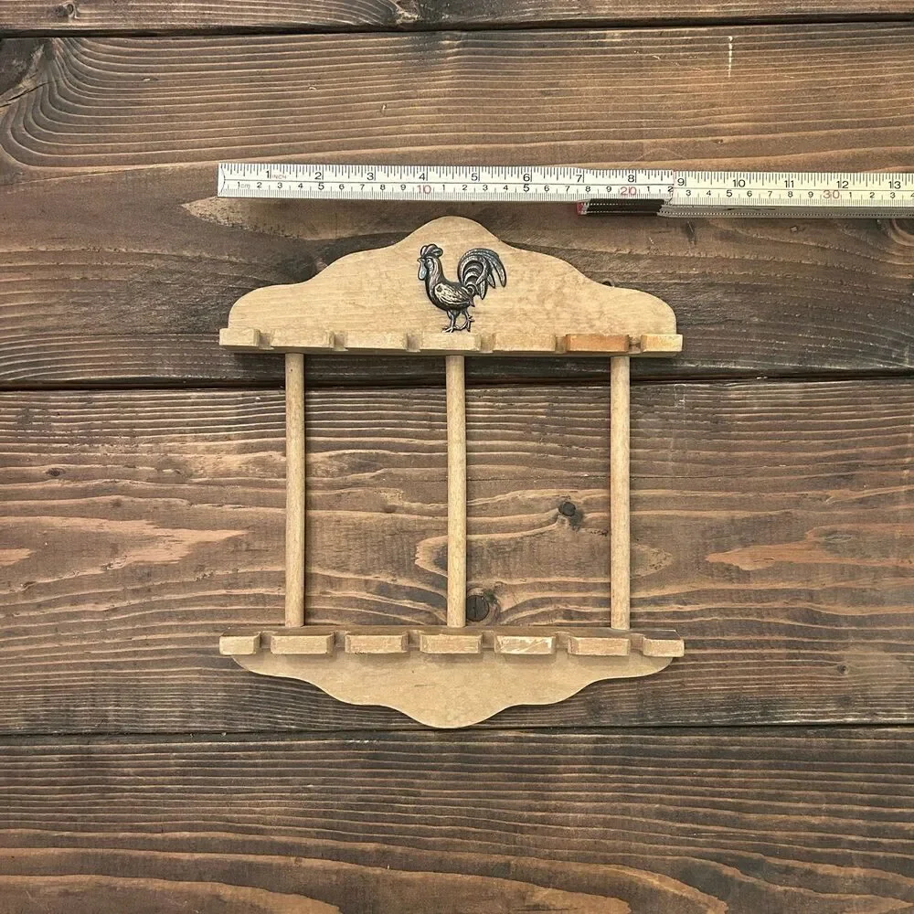 Rustic Wooden Spoon Display Rack with Metal Rooster – Wall Mounted Kitchen Decor